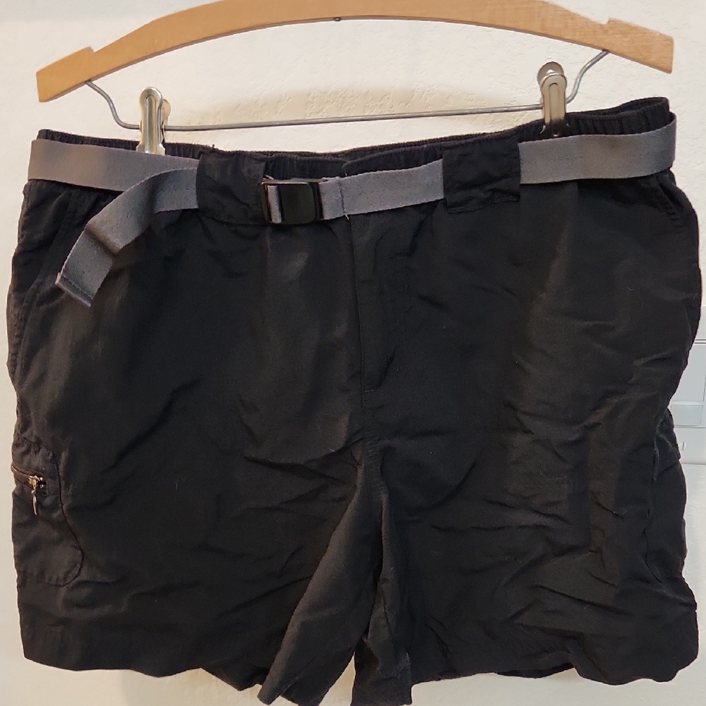Columbia Black Cargo Shorts with Belt